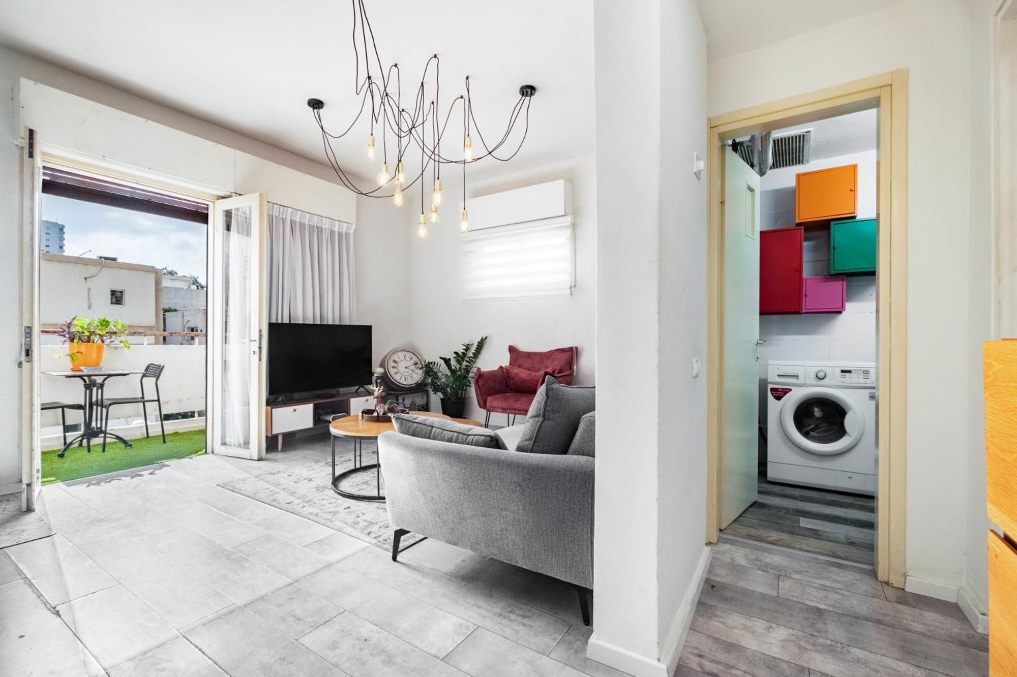 Premium 1Bd Apartment Near The Beach W/Balcony Тель-Авив Экстерьер фото